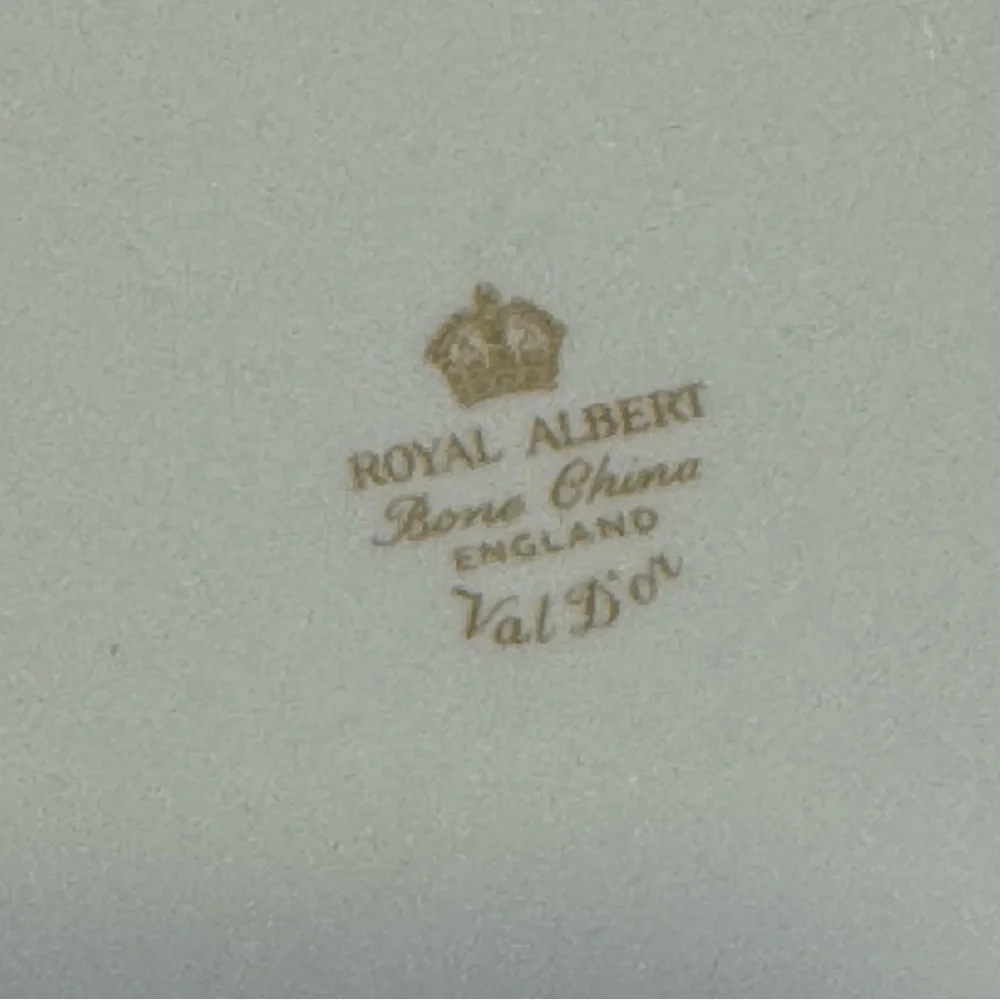 4/ Vtg ROYAL ALBERT BONE CHINA 